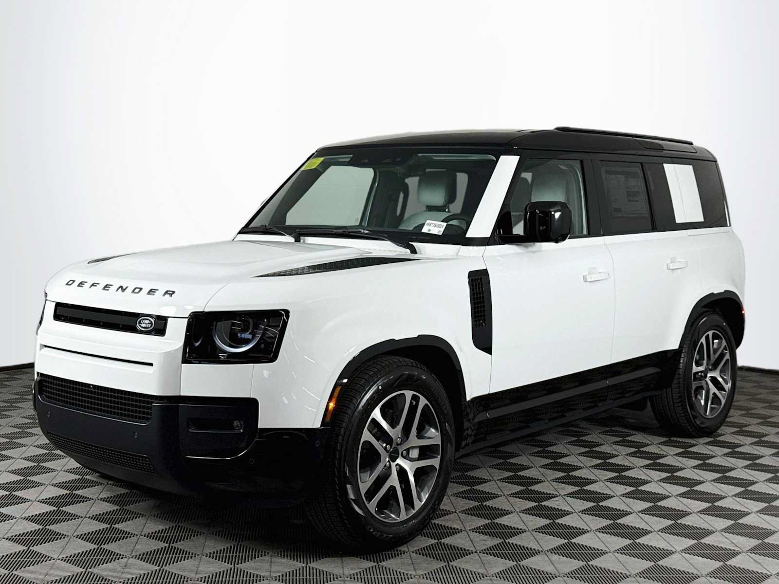 New 2026 Land Rover Defender 110 X-Dynamic SE AWD/4WD image 1