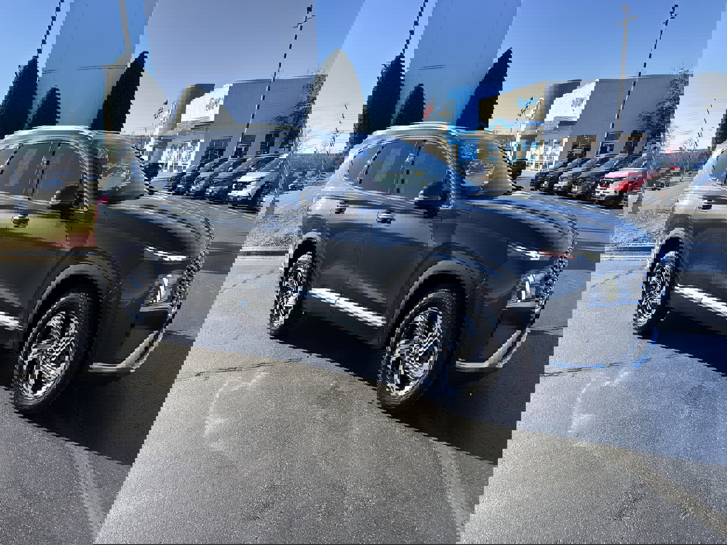 Used 2021 Hyundai Santa Fe SEL w/ Convenience Package image 1