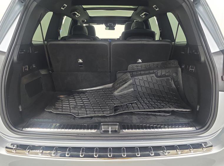 Used 2025 Mercedes-Benz GLS 580 4MATIC image 7