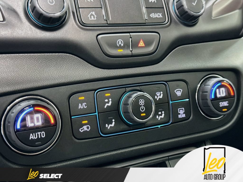 Used 2024 GMC Terrain AT4 w/ Tech Package AWD/4WD image 18