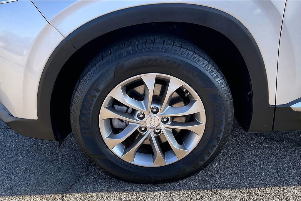 Used 2019 Hyundai Santa Fe SEL image 8