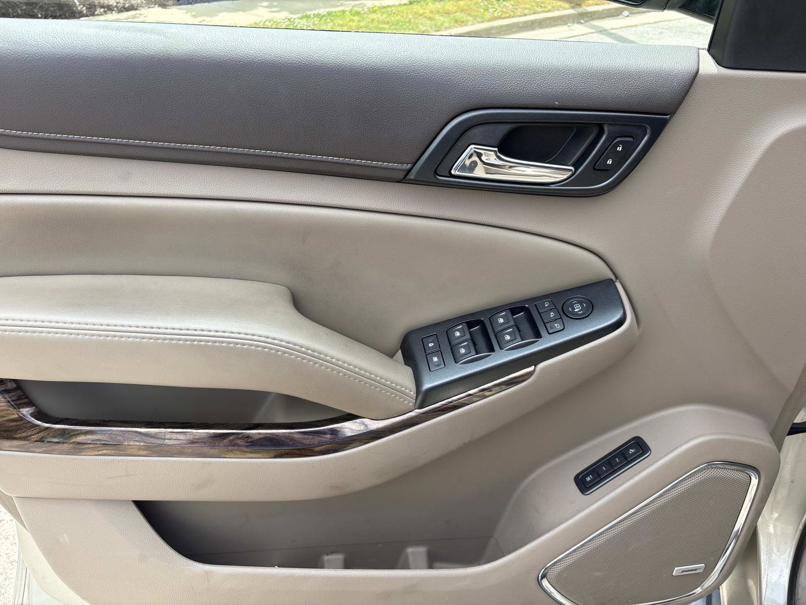 Used 2015 GMC Yukon SLT AWD/4WD image 12