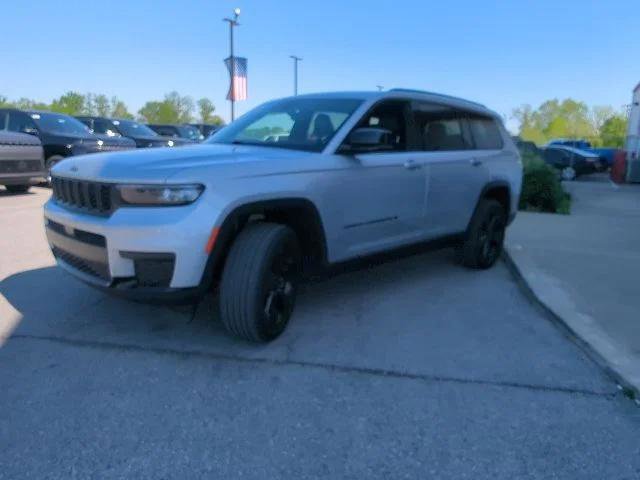 Certified 2021 Jeep Grand Cherokee L Laredo AWD/4WD image 5