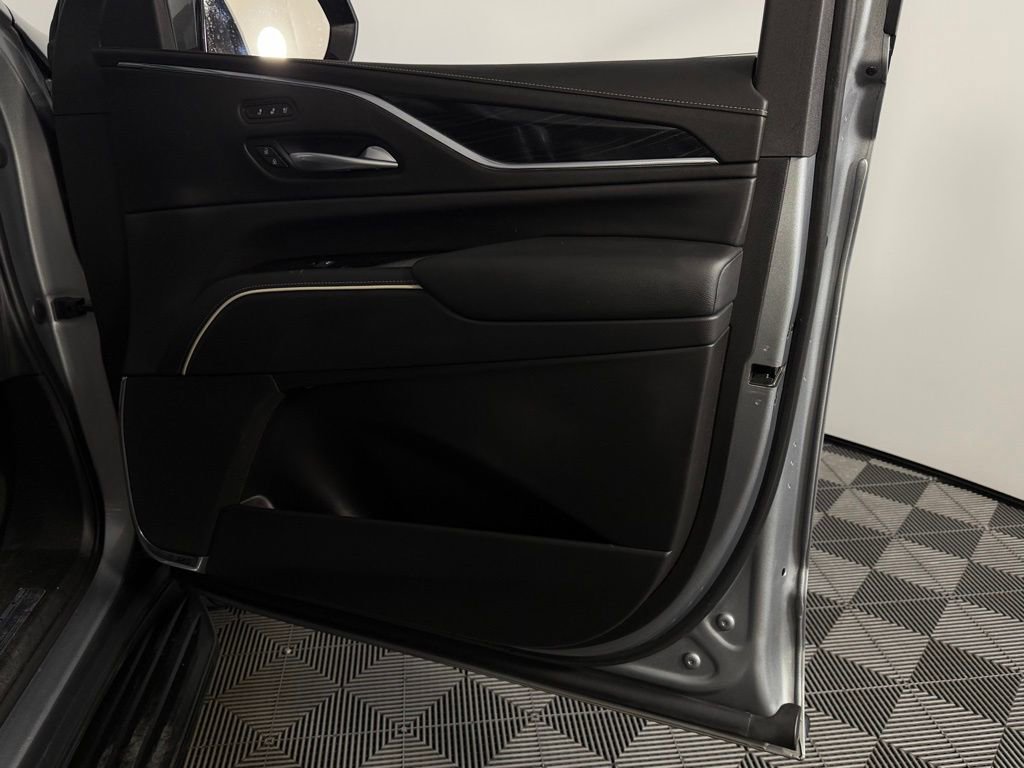Used 2023 Cadillac Escalade Sport image 31