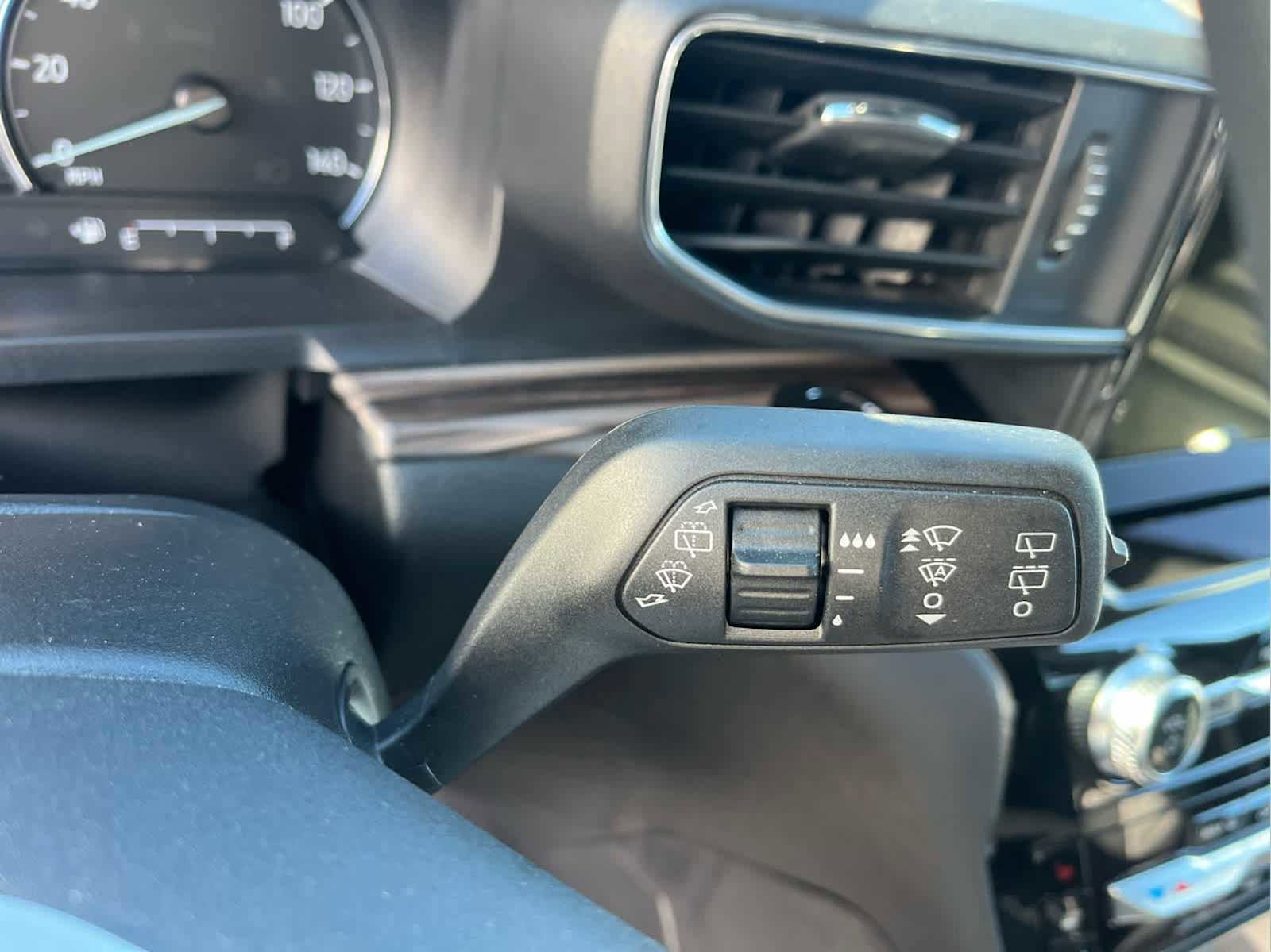 Used 2023 Ford Explorer Limited w/ Limited Technology Package image 20