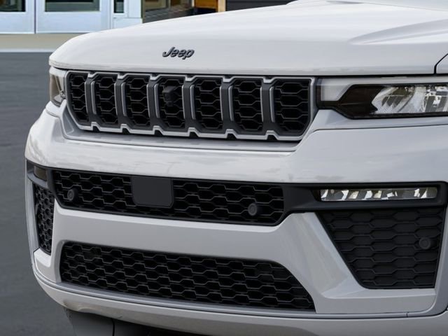 New 2026 Jeep Grand Cherokee Limited image 11