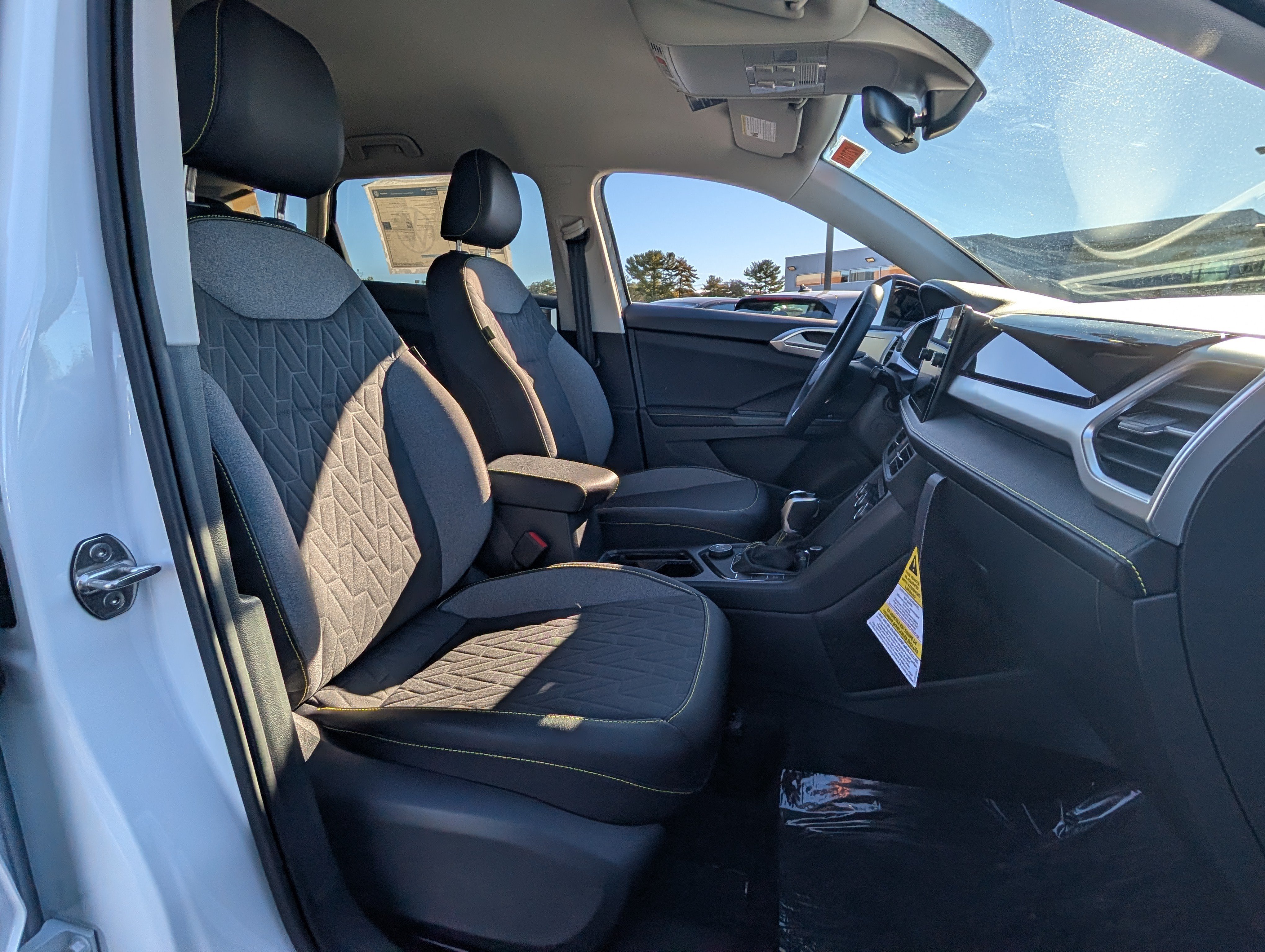 New 2027 Volkswagen Taos Sport AWD/4WD image 9