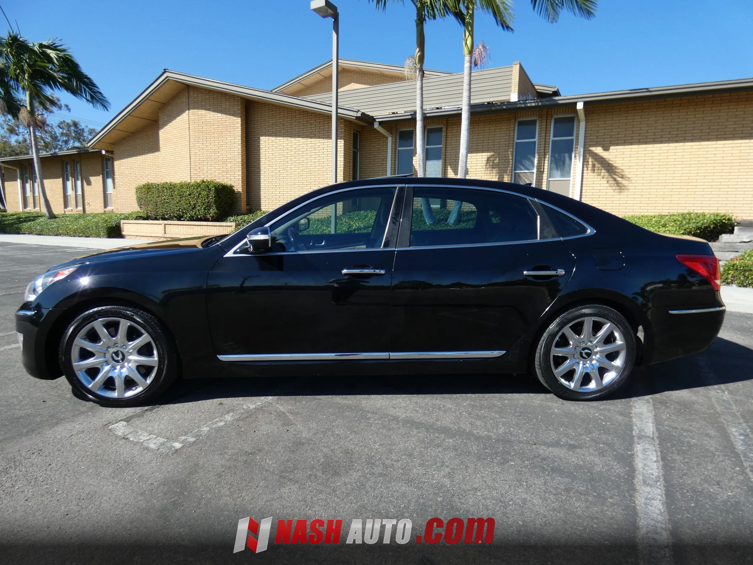 Used 2013 Hyundai Equus Signature RWD image 14
