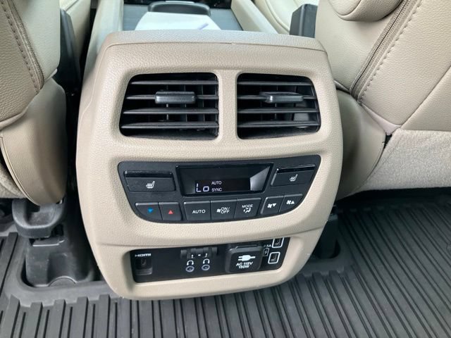 Used 2020 Honda Pilot Elite image 12