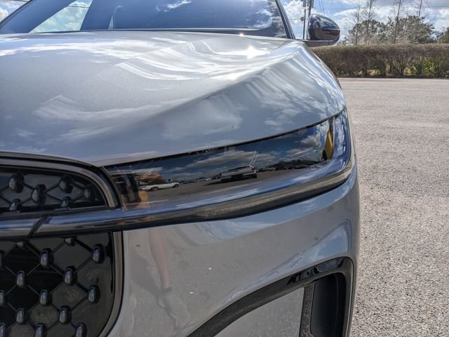 Used 2025 Lincoln Nautilus Reserve w/ Jet Appearance Package image 9