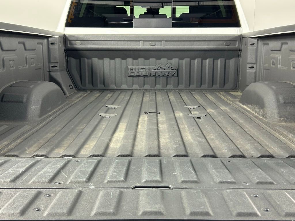 Used 2024 Chevrolet Silverado 3500 High Country w/ Technology Package image 15