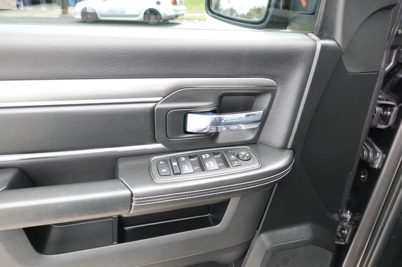 Used 2023 RAM 1500 Classic Warlock image 17