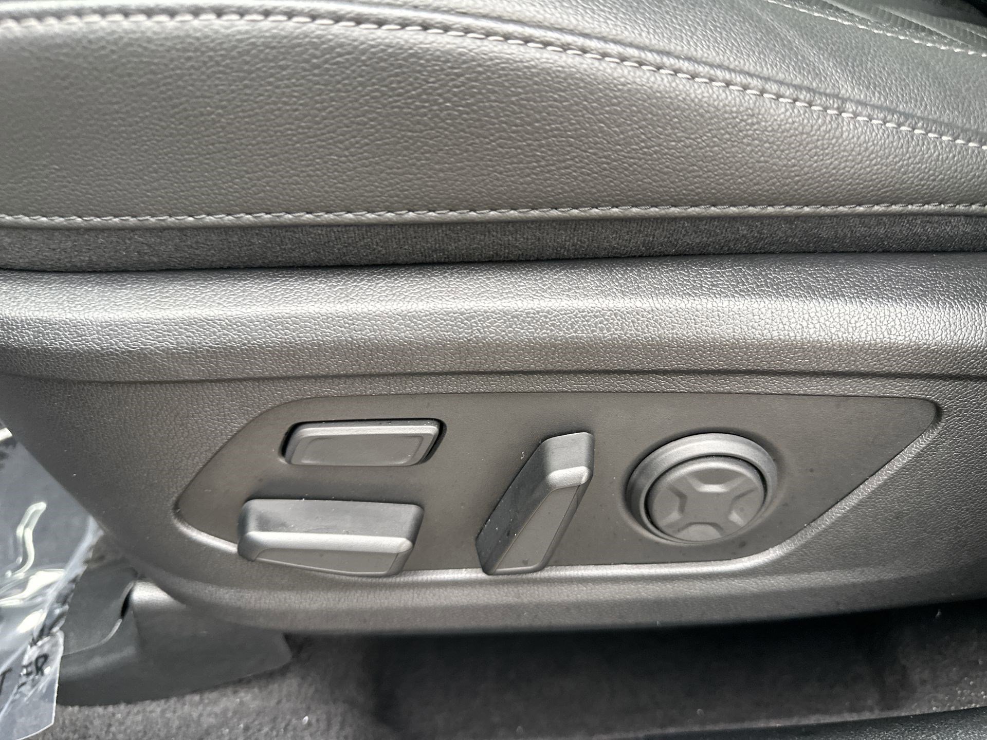 Certified 2024 Kia Sorento SX Prestige AWD/4WD image 14
