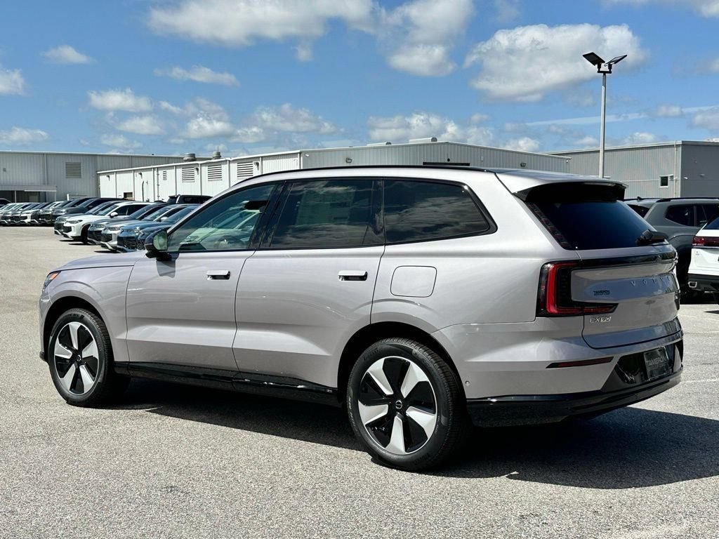 New 2026 Volvo EX90 Plus RWD image 28
