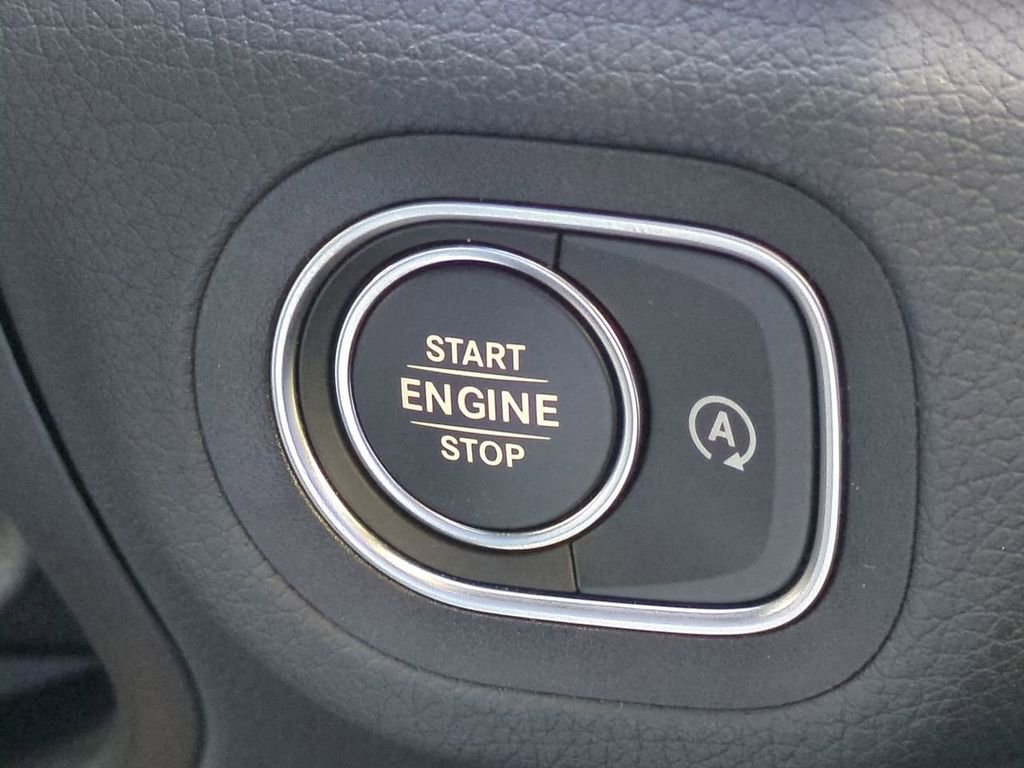 Used 2025 Mercedes-Benz GLE 350 4MATIC image 28