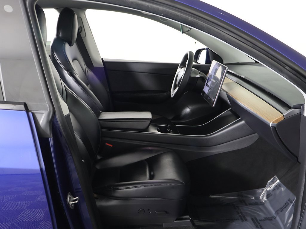 Used 2020 Tesla Model Y Long Range image 28