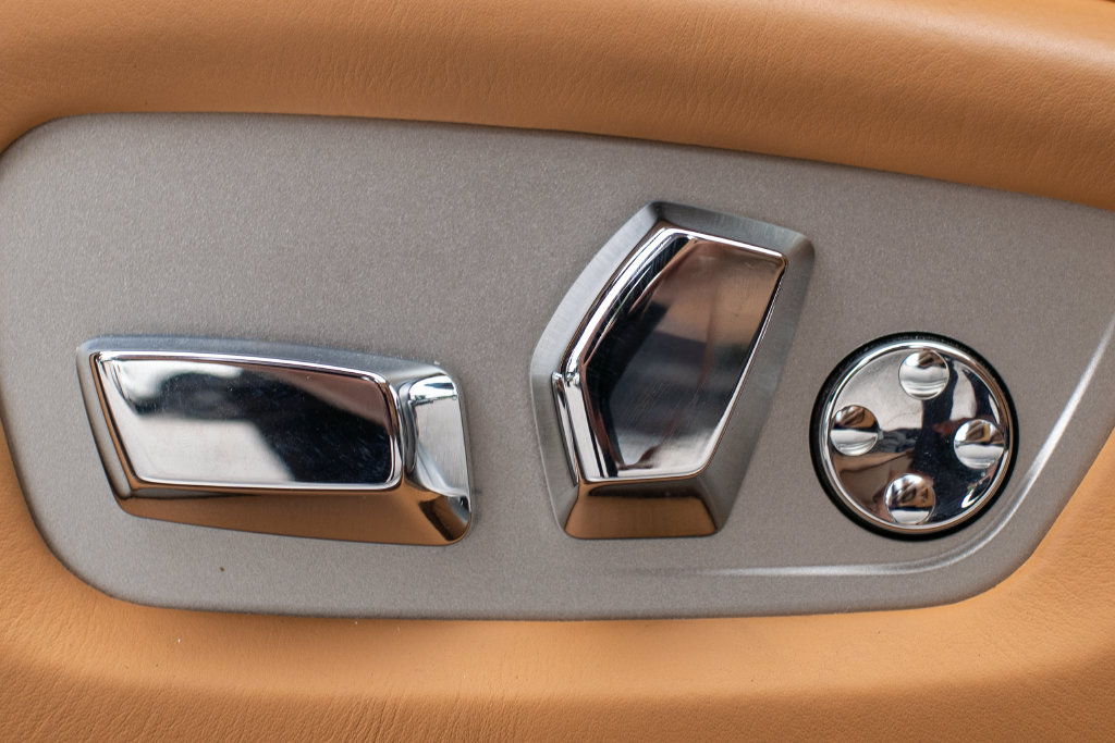 Certified 2017 Rolls-Royce Wraith RWD image 34