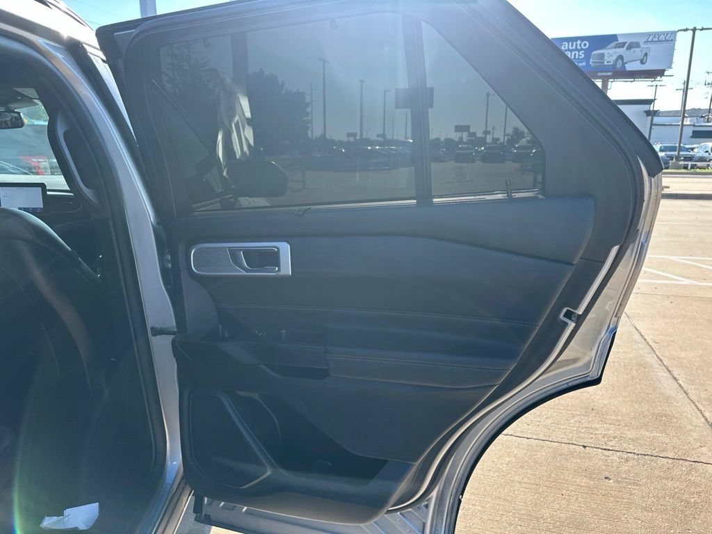 Used 2020 Ford Explorer Limited RWD image 19