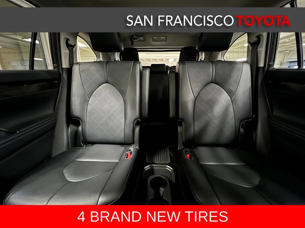 Used 2022 Toyota Highlander Platinum AWD/4WD image 14