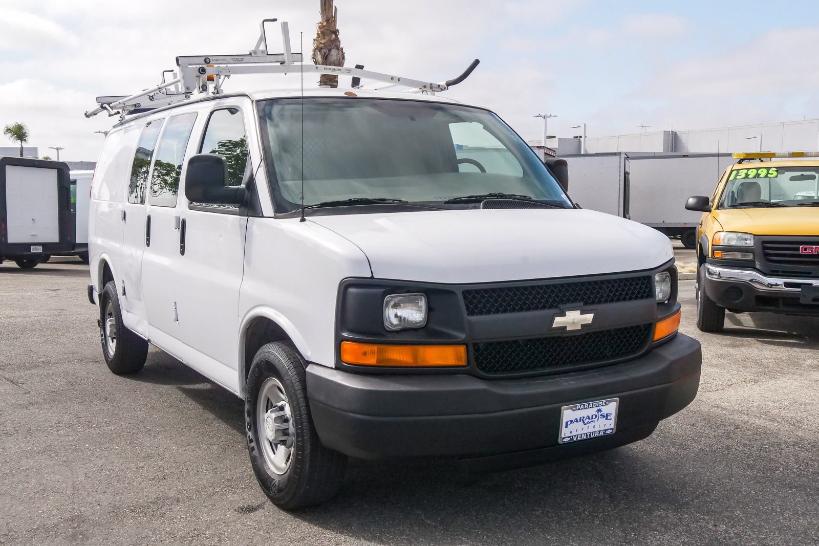 Used 2007 Chevrolet Express 2500 RWD image 3