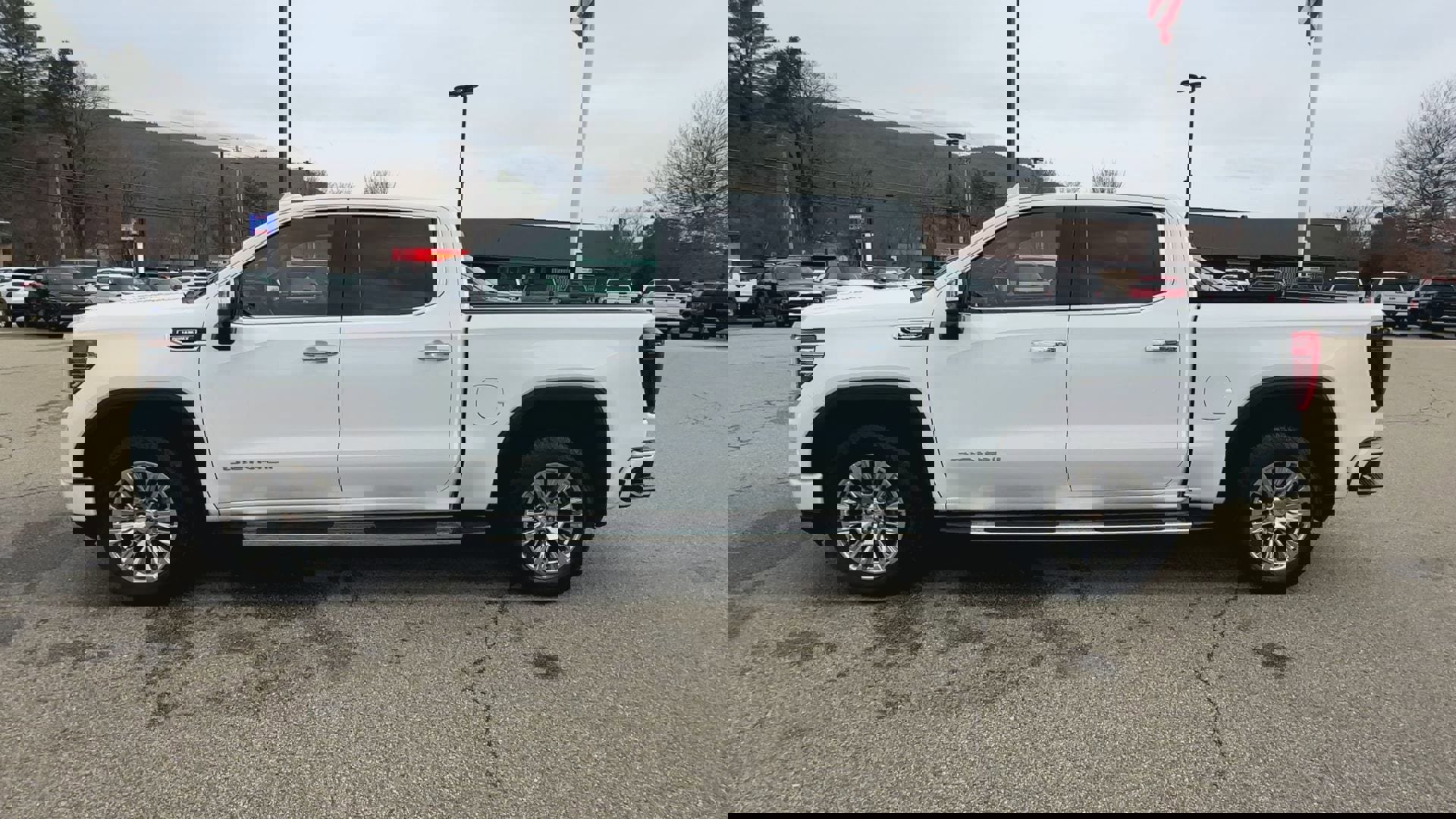 Used 2023 GMC Sierra 1500 Denali w/ Technology Package image 5