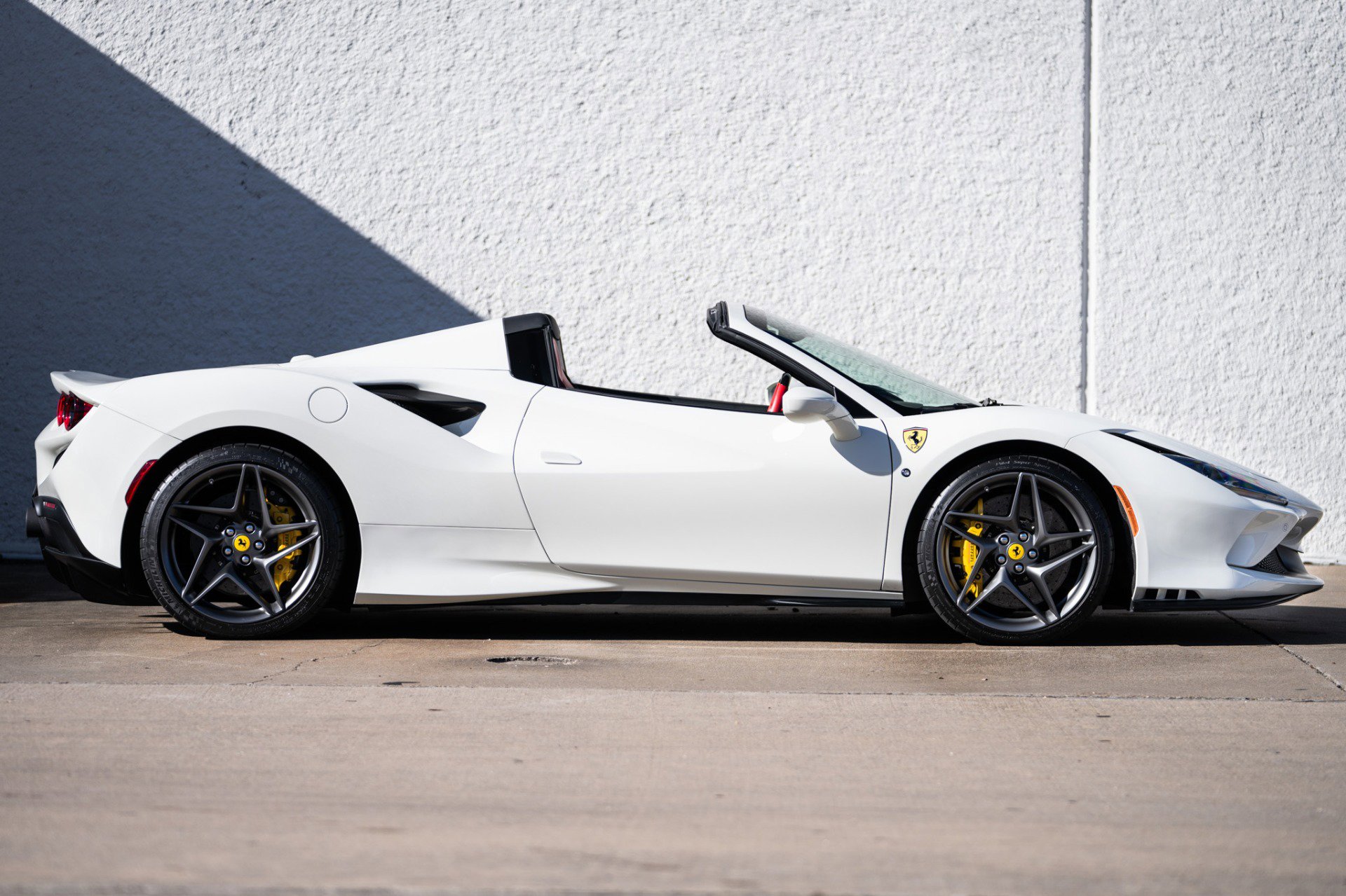 Used 2023 Ferrari F8 Tributo image 4