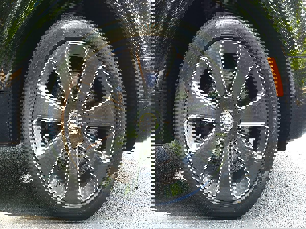 Used 2020 Bentley Bentayga Design Series image 71