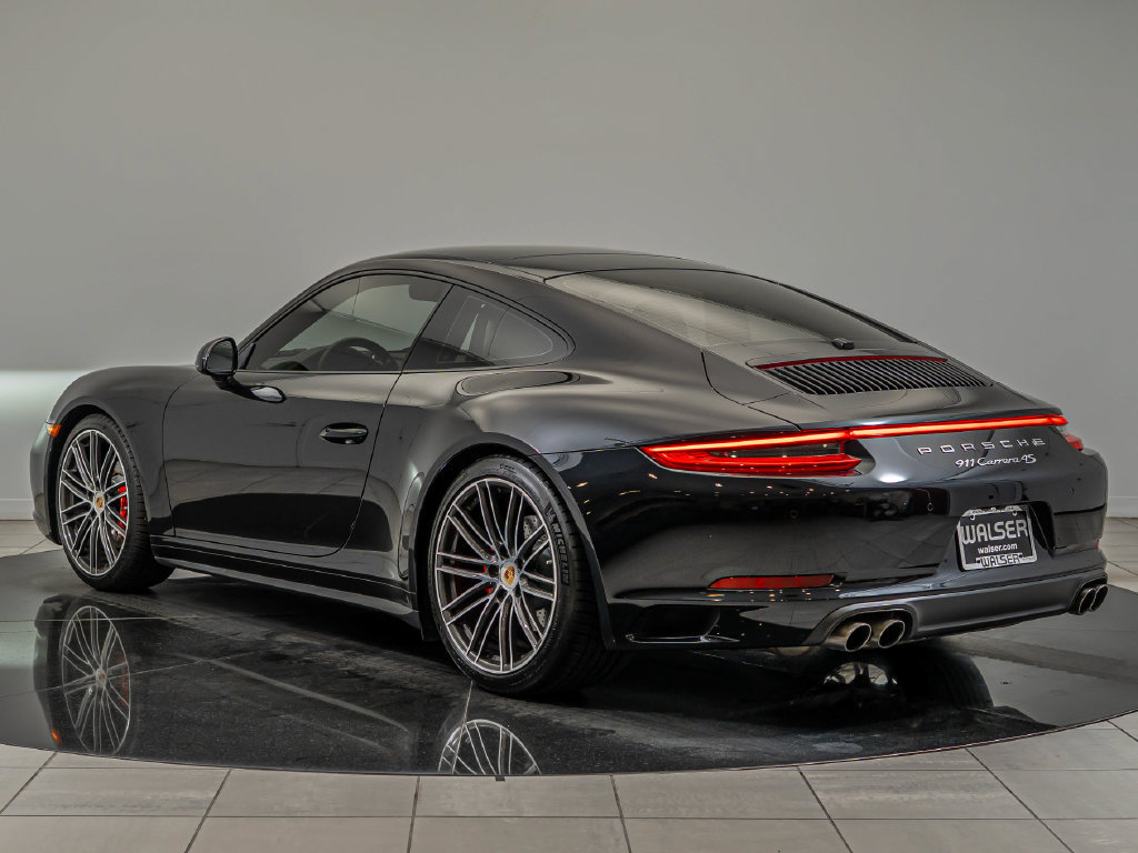 Used 2019 Porsche 911 Carrera 4S AWD/4WD image 3