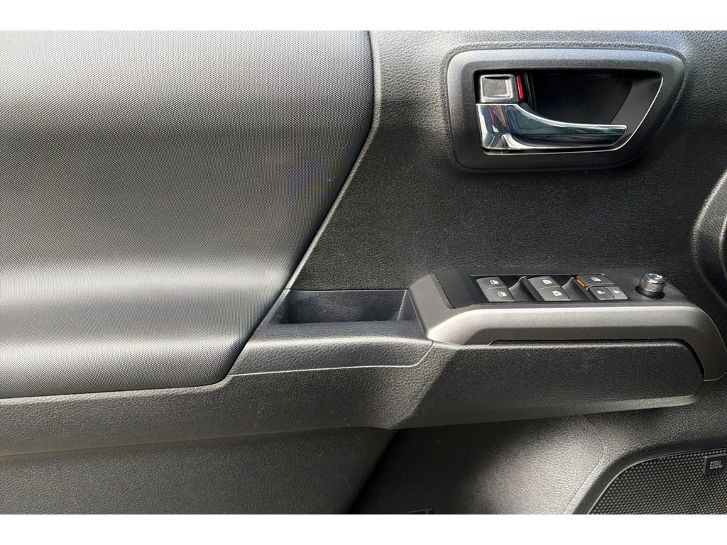Used 2023 Toyota Tacoma TRD Pro AWD/4WD image 11