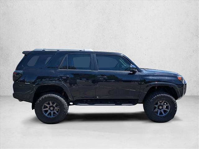 Used 2018 Toyota 4Runner SR5 AWD/4WD video 4