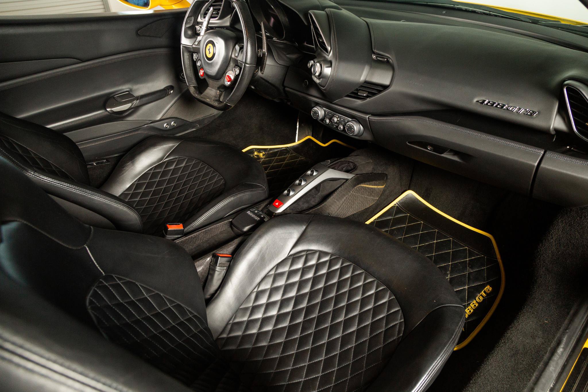 Used 2016 Ferrari 488 GTB RWD image 13