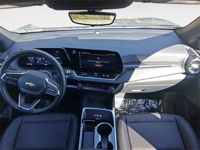 Used 2025 Chevrolet Equinox LT w/ Convenience Package II image 11