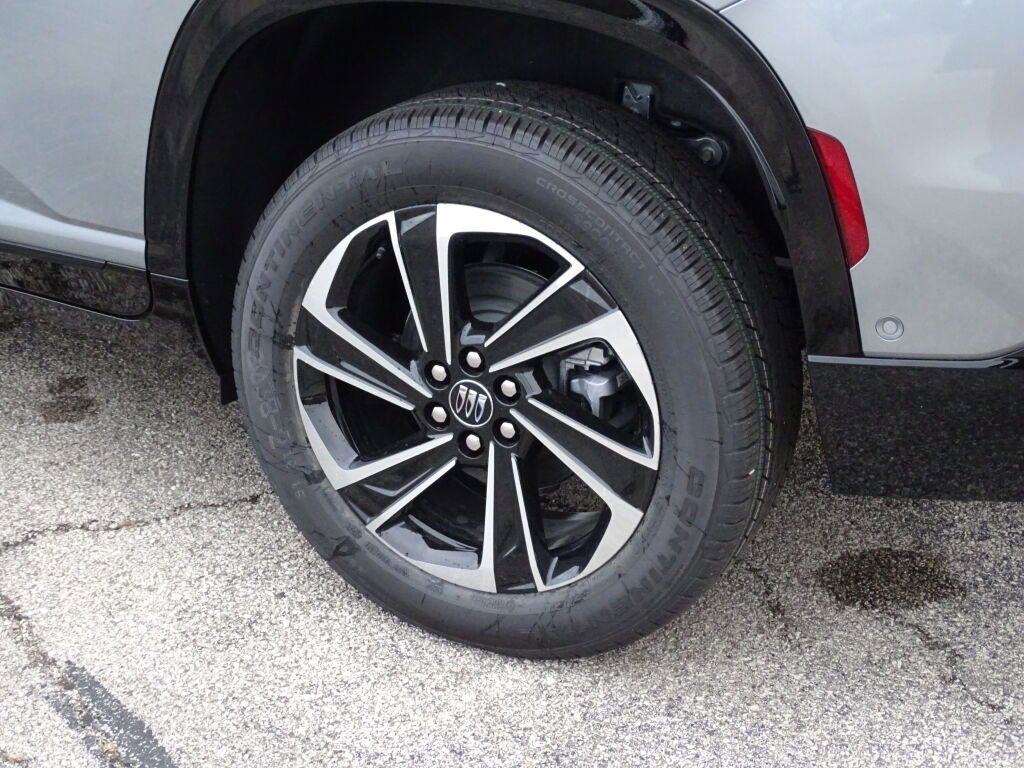 New 2025 Buick Enclave Sport Touring w/ Super Cruise Package image 18