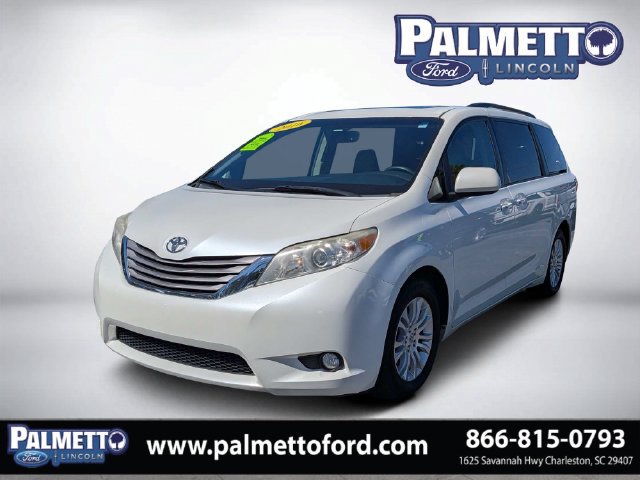 Used 2016 Toyota Sienna XLE FWD image 7