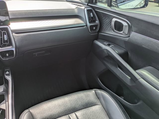 Used 2021 Kia Sorento EX FWD image 17