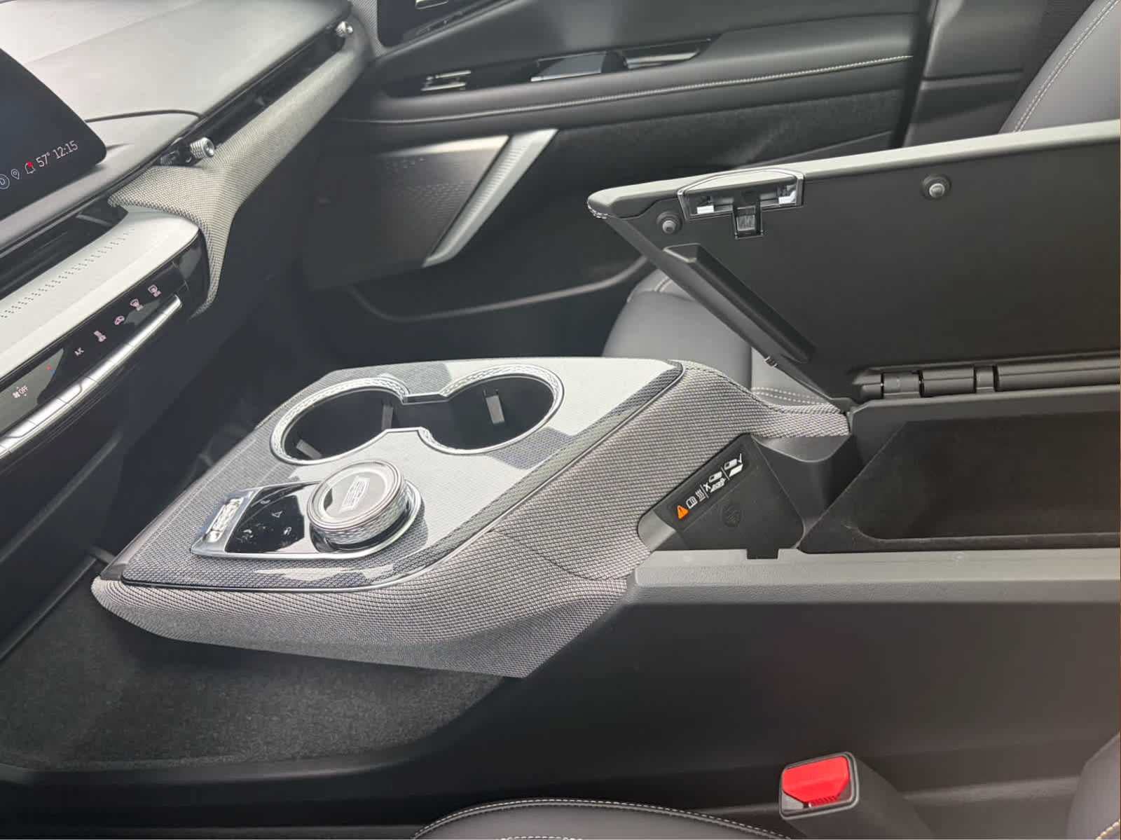 Certified 2025 Cadillac Optiq Luxury 1 AWD/4WD image 18