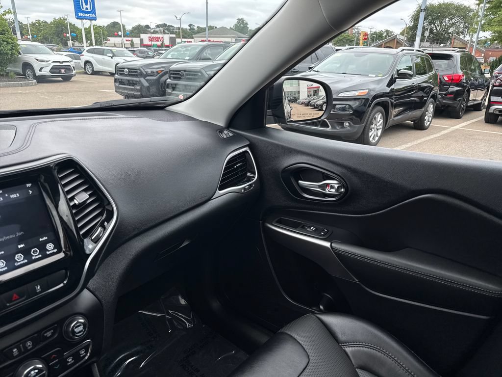Used 2022 Jeep Cherokee Limited AWD/4WD image 28