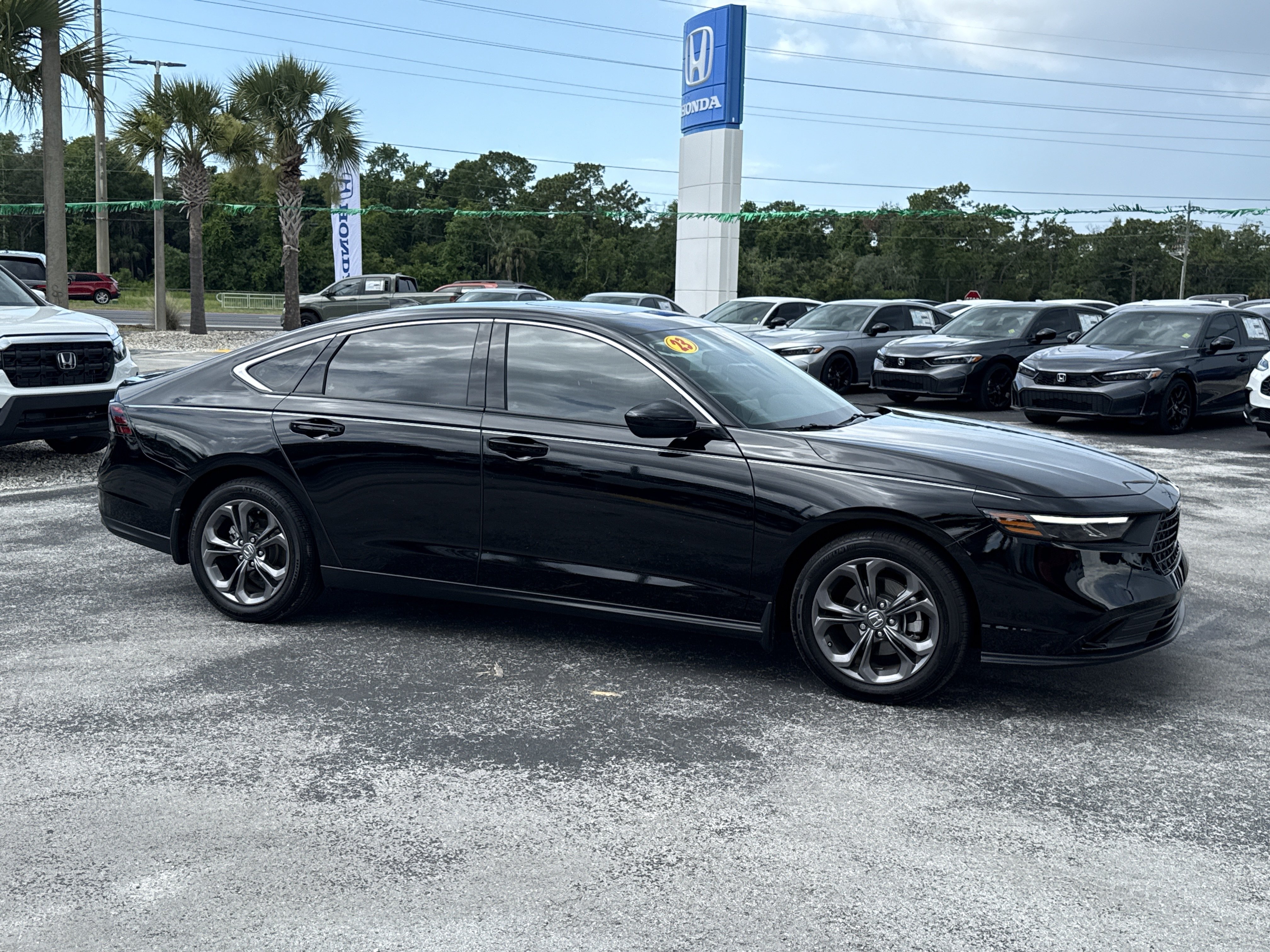Certified 2023 Honda Accord EX image 5
