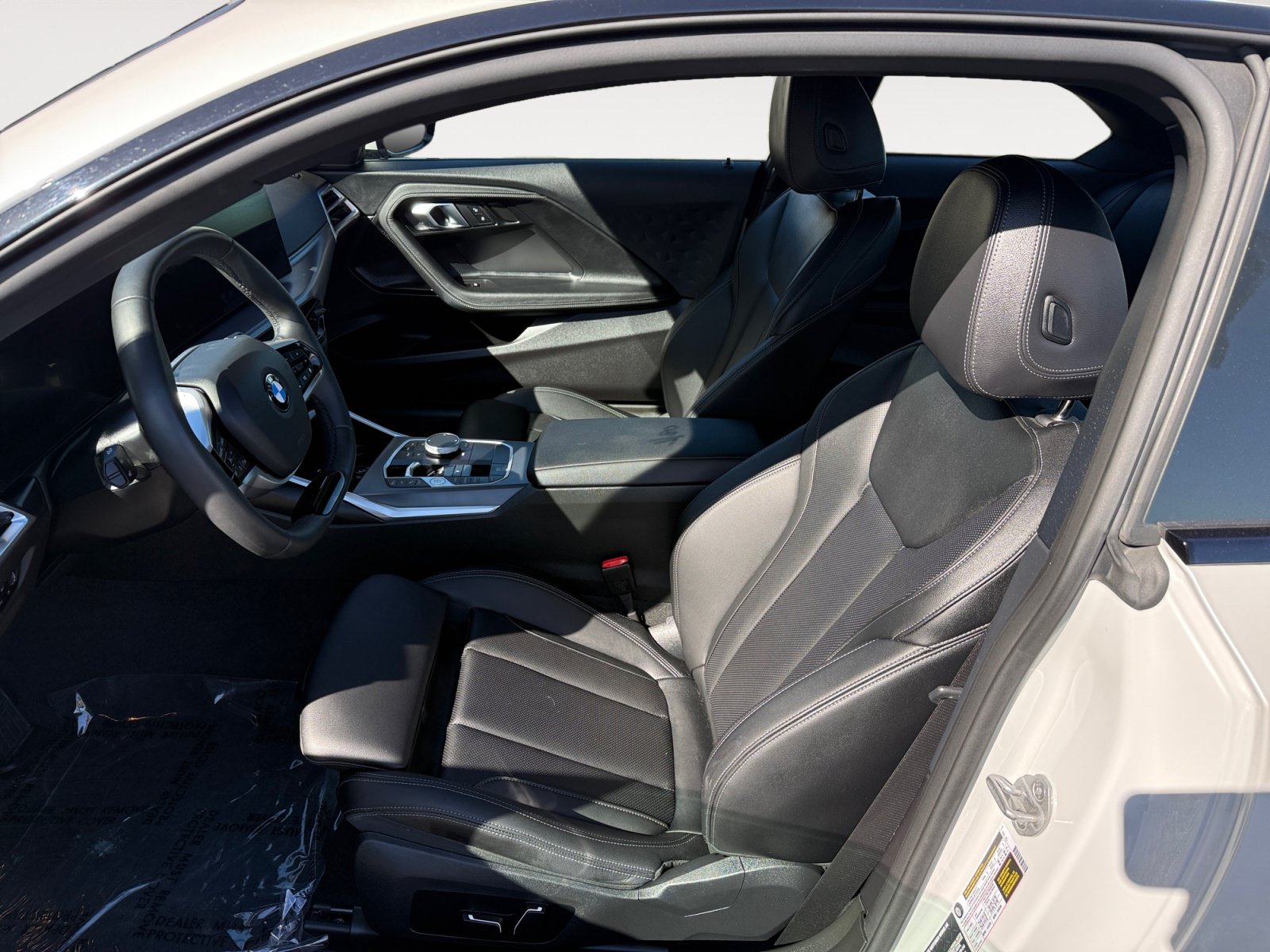 Used 2025 BMW 230i Coupe w/ Convenience Package RWD image 10