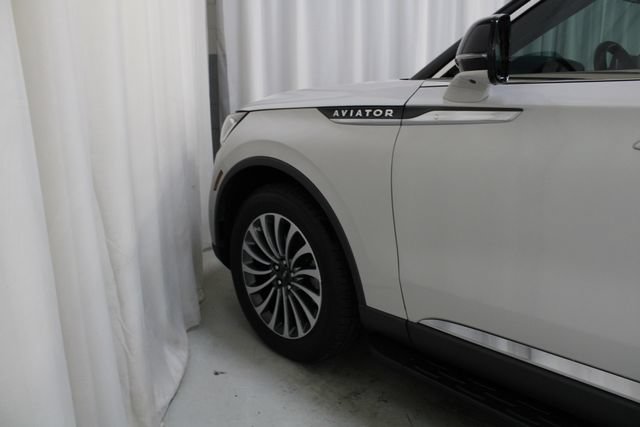 Used 2020 Lincoln Aviator Reserve w/ Elements Package Plus AWD/4WD image 30