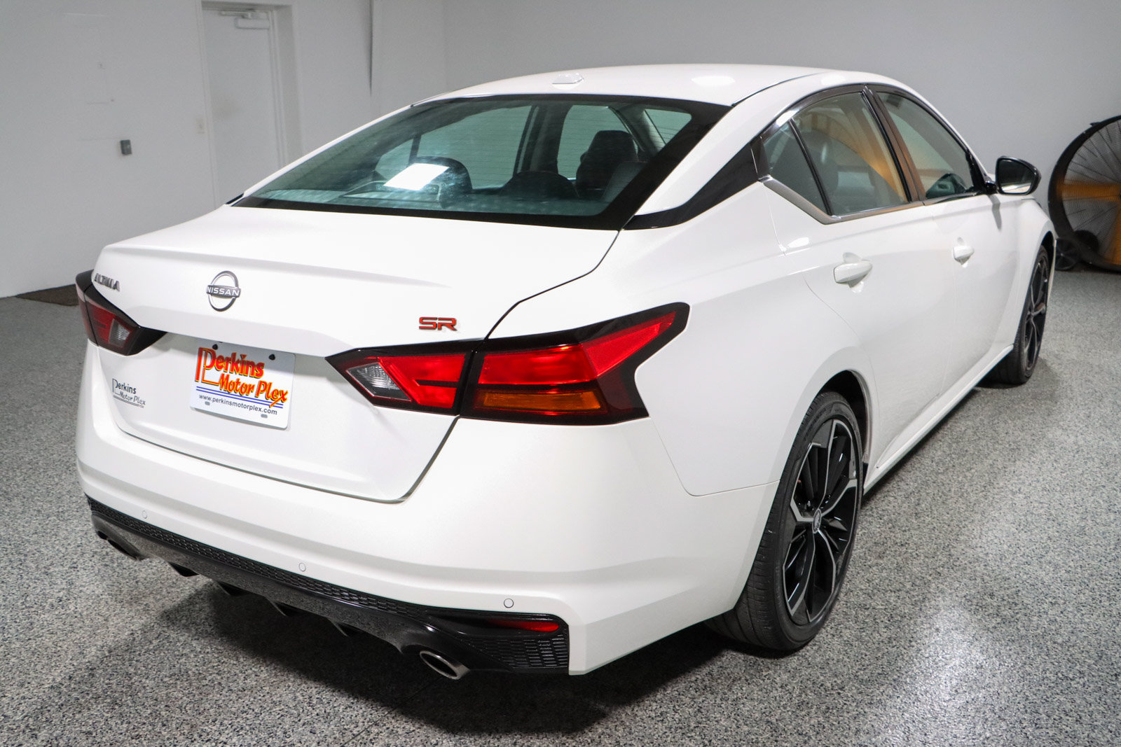 Used 2024 Nissan Altima 2.5 SR FWD image 7
