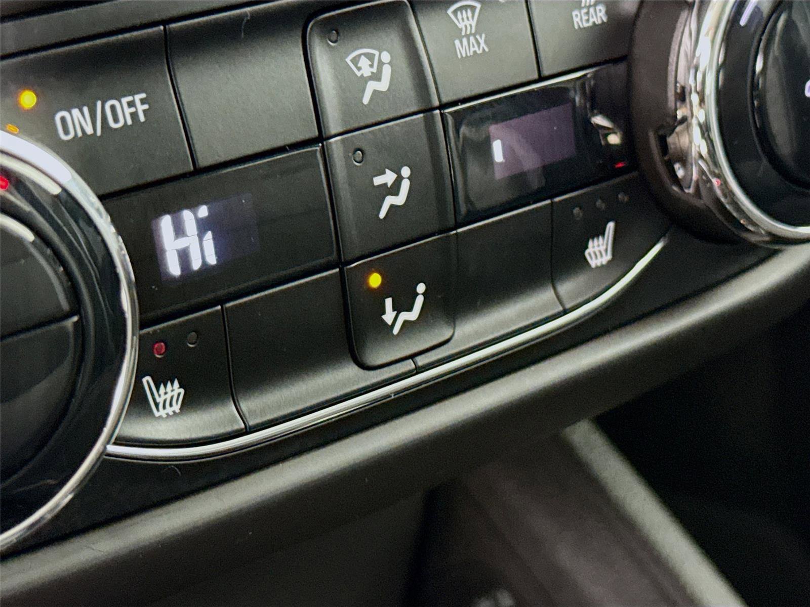 Used 2023 Chevrolet TrailBlazer LT w/ Convenience Package image 19