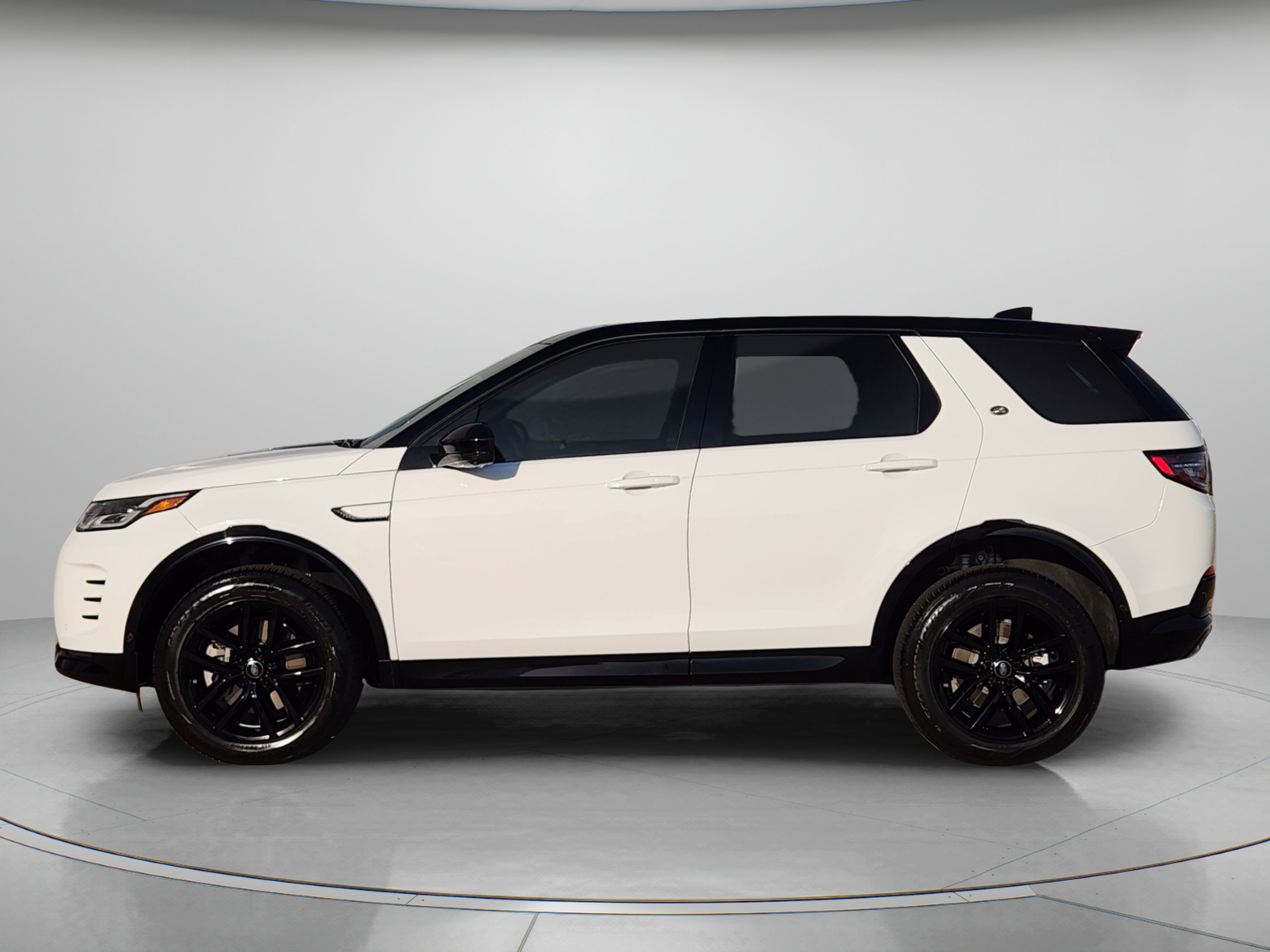 Certified 2025 Land Rover Discovery Sport Dynamic SE AWD/4WD video 2