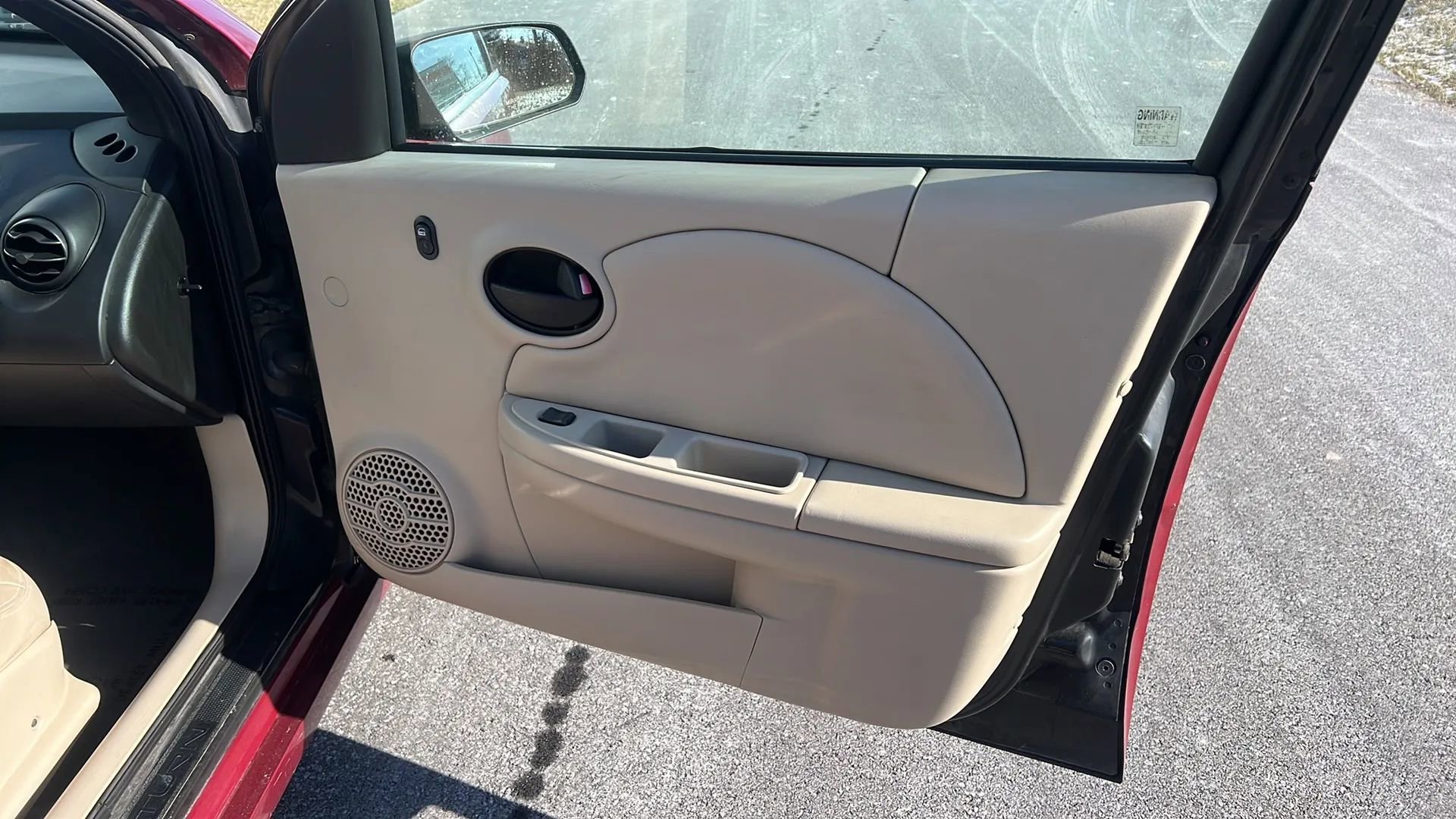 Used 2004 Saturn ION Level 3 image 16