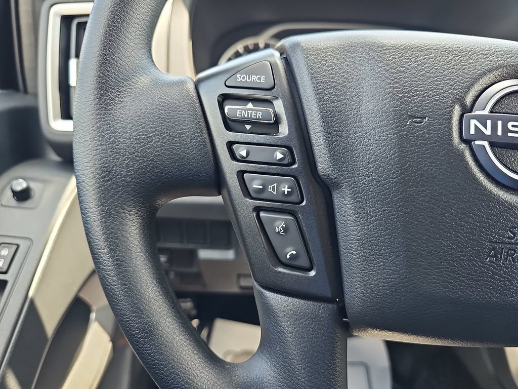 Used 2025 Nissan Frontier SV RWD image 17
