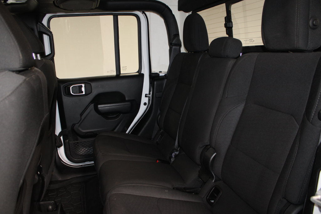 Used 2023 Jeep Gladiator Sport AWD/4WD image 19