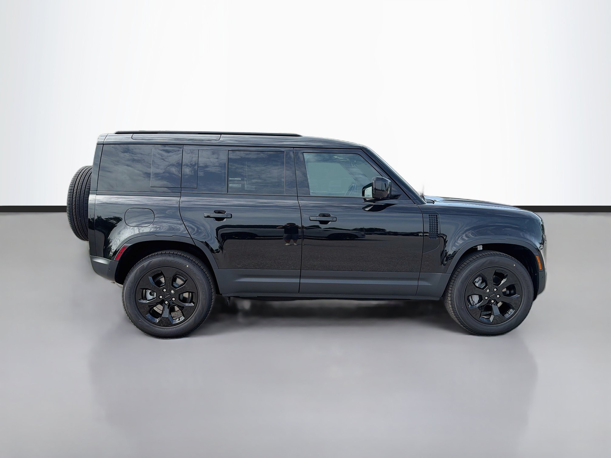 New 2026 Land Rover Defender 110 S AWD/4WD image 6