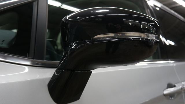 Used 2024 Chrysler Pacifica Touring-L image 76