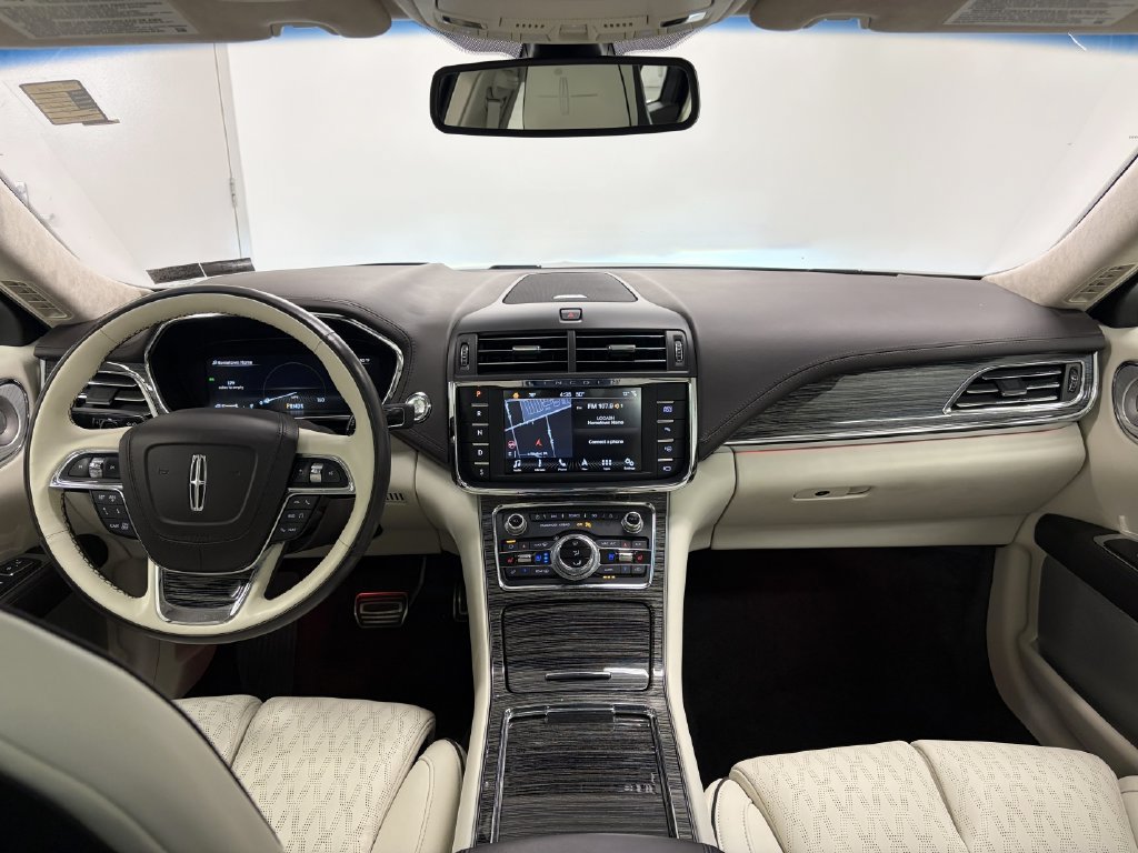Used 2018 Lincoln Continental Black Label AWD/4WD image 2