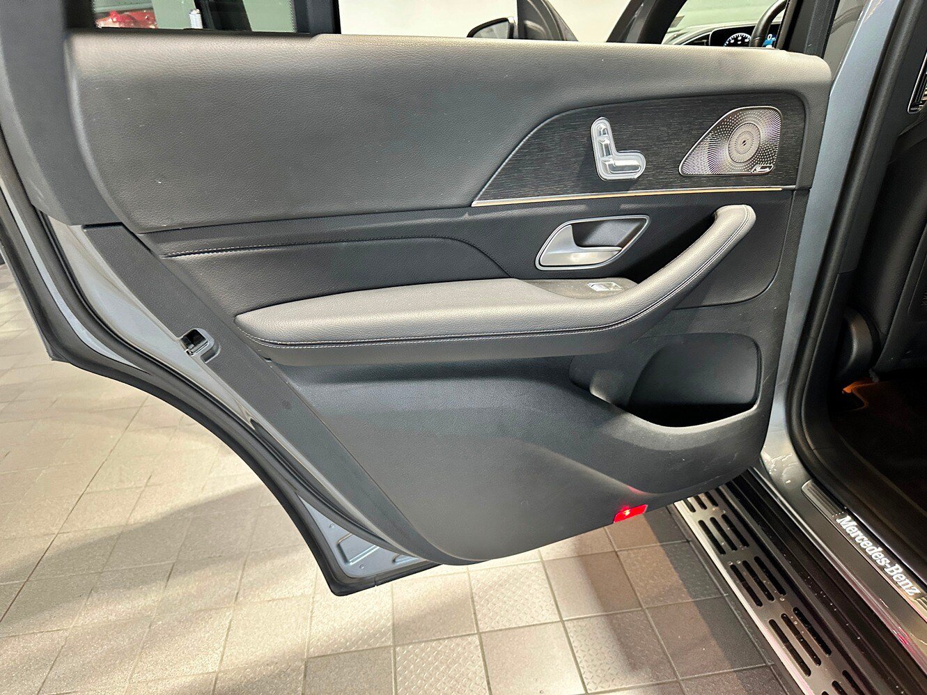 Certified 2023 Mercedes-Benz GLS 450 4MATIC image 35